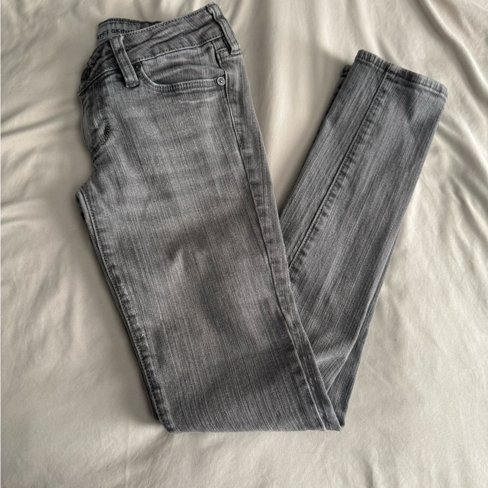 Bullhead Super Skinny Gray jeans